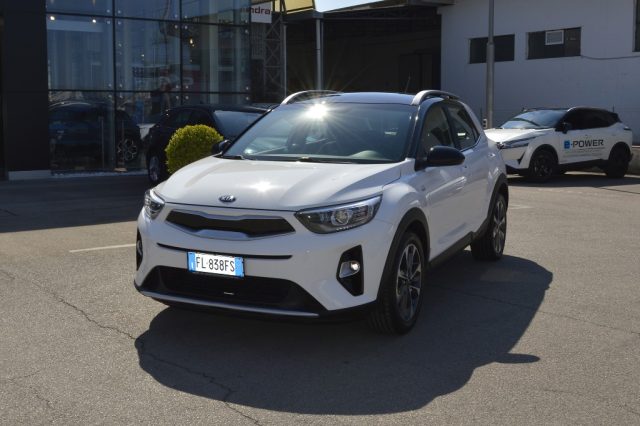 KIA Stonic 1.4 MPI 100 CV ENERGY Immagine 2