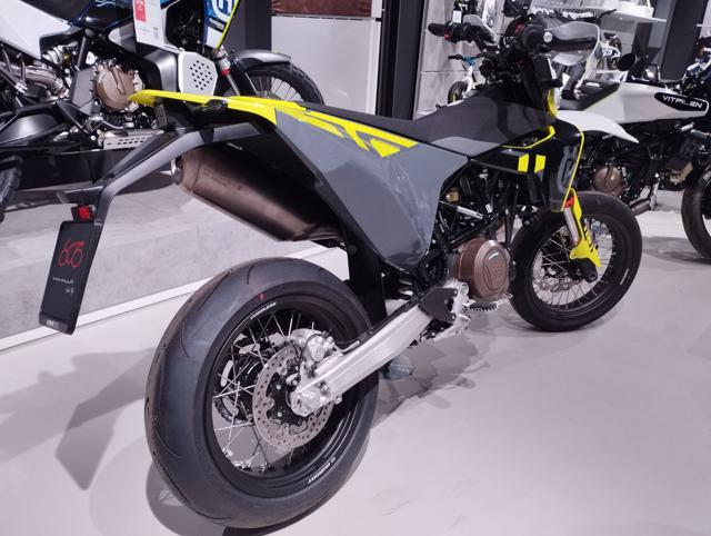 HUSQVARNA 701 Supermoto 701 SUPERMOTO Immagine 2