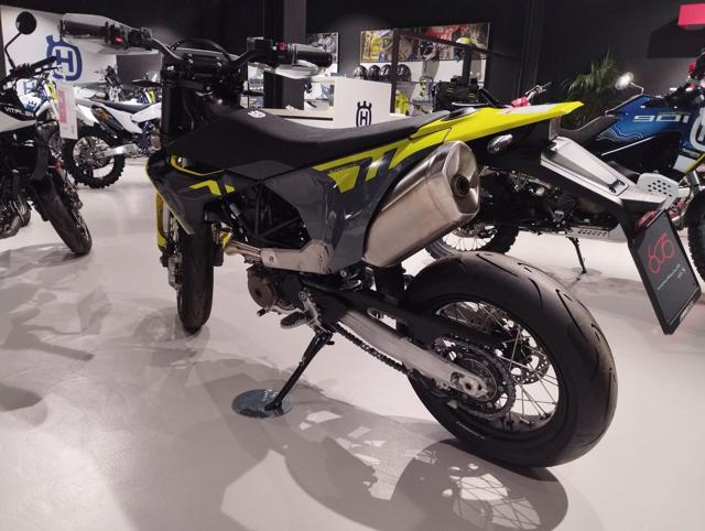 HUSQVARNA 701 Supermoto 701 SUPERMOTO Immagine 4