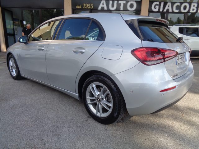 MERCEDES-BENZ A 180 d Automatic Business Extra km39000 Immagine 2