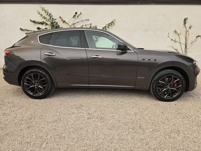 MASERATI Levante V6 Diesel 275 CV AWD Gransport my 21 Q.4 Immagine 4