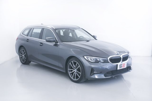 BMW 320 d 48V xDrive Touring Advantage Cerchi 18''/CarPlay Immagine 3