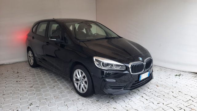 BMW 225 xe Active Tourer iPerformance Business aut. Immagine 2