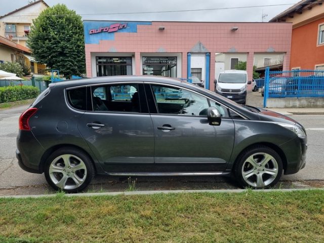 PEUGEOT 3008 1.6 HDi 110CV cambio robotizzato Premium Immagine 0