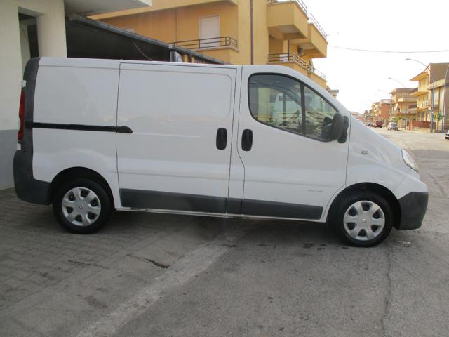 RENAULT Trafic 2.0 dCi L1H1 FURGONATO automatico Immagine 3