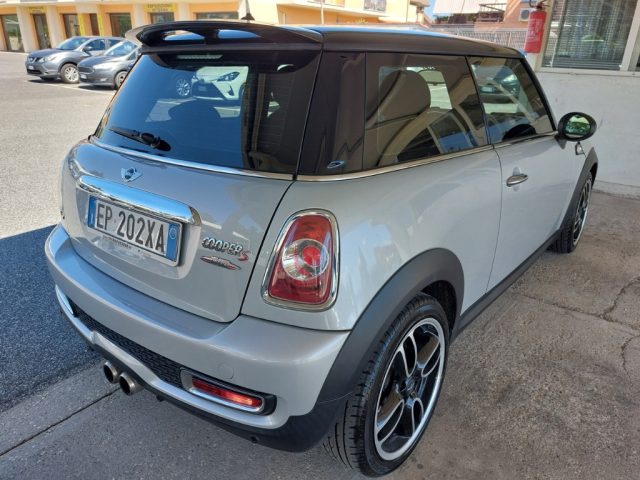 MINI Cooper S 1.6 16V Cooper S Automatica fari Bixeno sensori Immagine 4