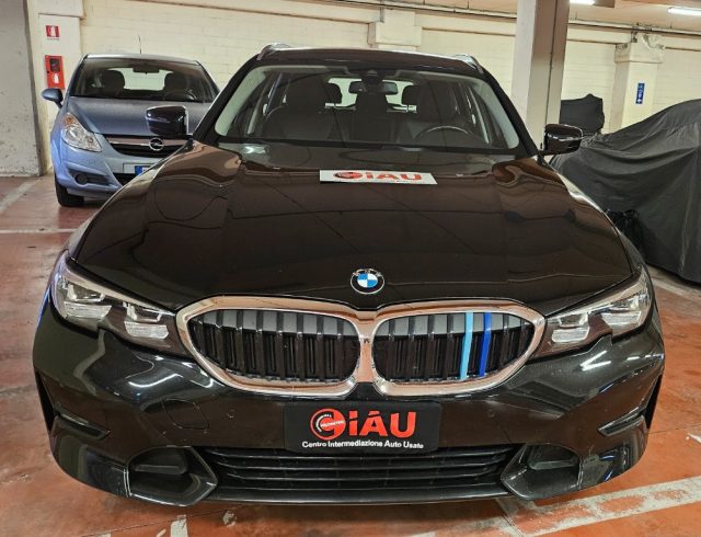 BMW 320 i Touring Msport Immagine 1