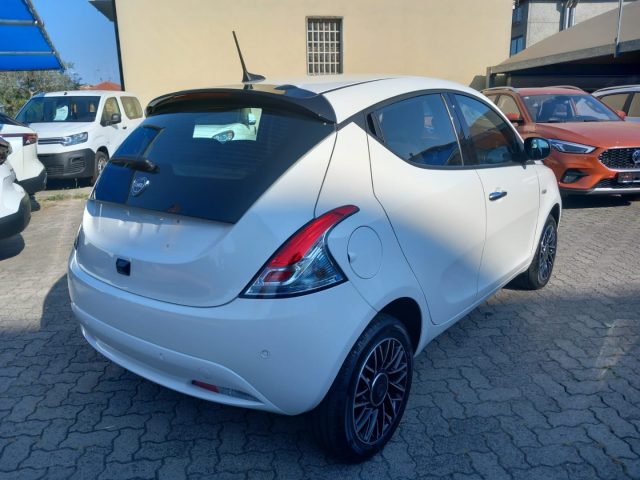 LANCIA Ypsilon 1.0 FireFly 5p Hybrid Platino RUOTINO+PACK COMFORT Immagine 3