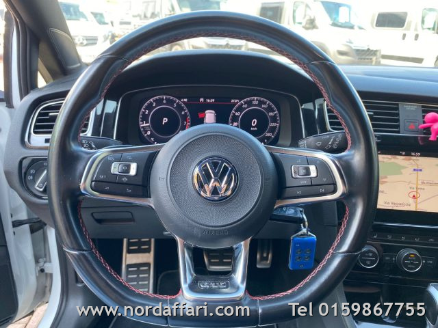 VOLKSWAGEN Golf GTI - foto: 14