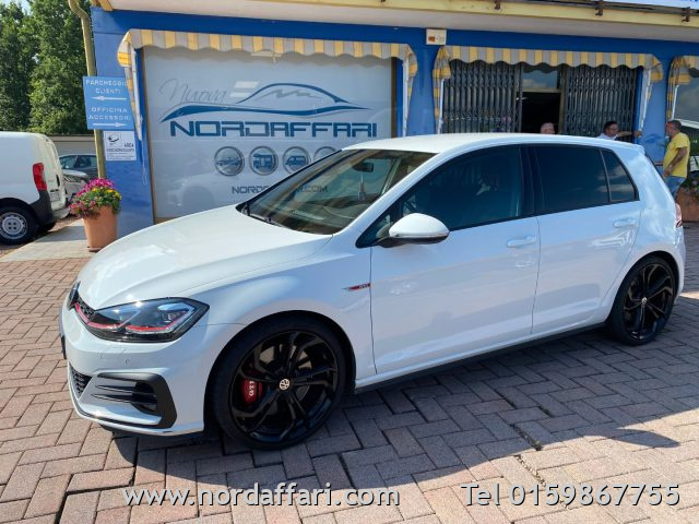 VOLKSWAGEN Golf GTI - foto: 1