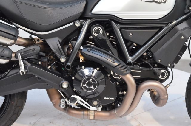 DUCATI Scrambler 1100 Pro - 12.000 KM + BORSA E BAULETTO Immagine 2