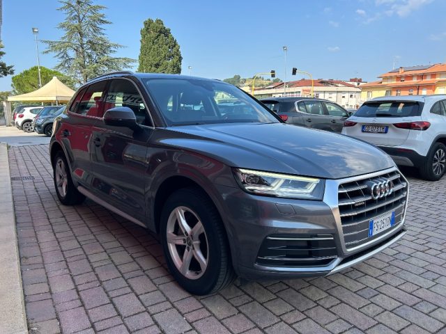 AUDI Q5 2.0 TDI 190 CV quattro S tronic Business Sport Immagine 1