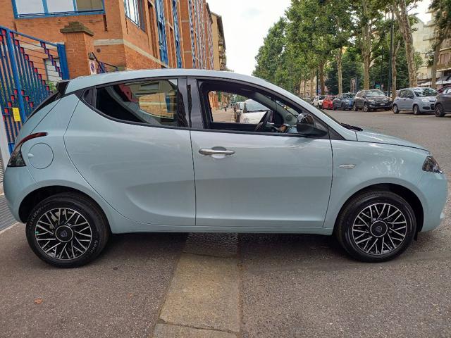 LANCIA Ypsilon 1.2 69 CV 5 porte GPL Ecochic Immagine 2