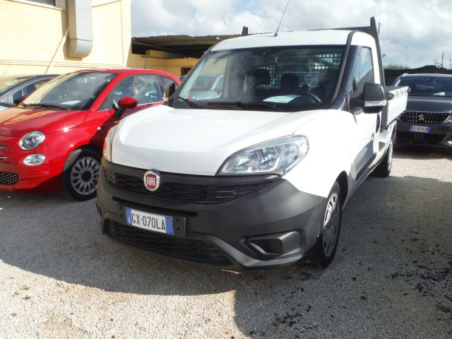 FIAT Doblo Doblò 1.6 MJT Cassonato Work-Up 3 POSTI.(+ IVA) Immagine 0