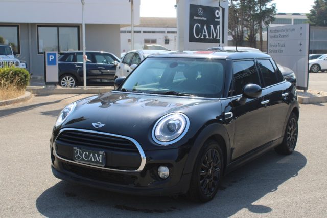 MINI One 1.5 One D Business 5 porte Immagine 1