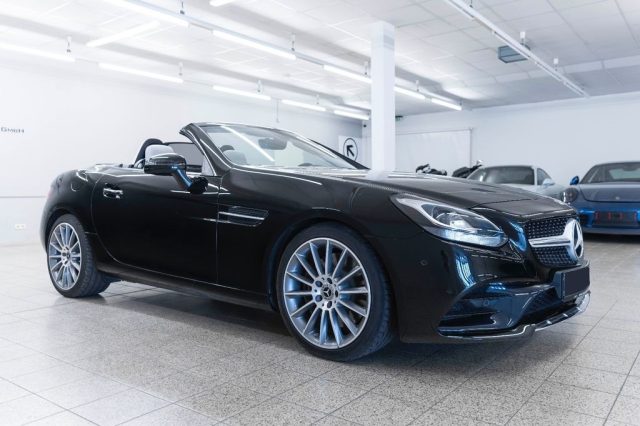 MERCEDES-BENZ SLC 300 AMG line / Designo Immagine 2