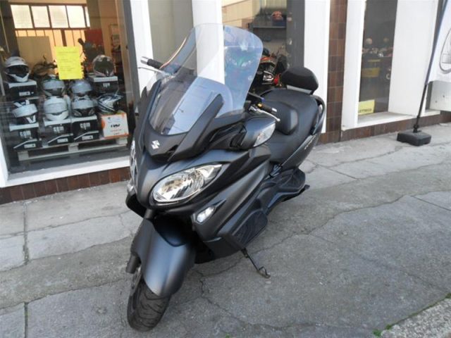 SUZUKI Burgman 650 Executive ABS Immagine 3