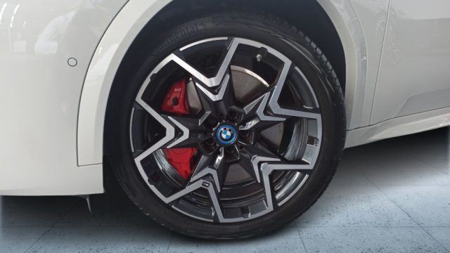 BMW iX2 xDrive 30 Msport Aut. Immagine 4