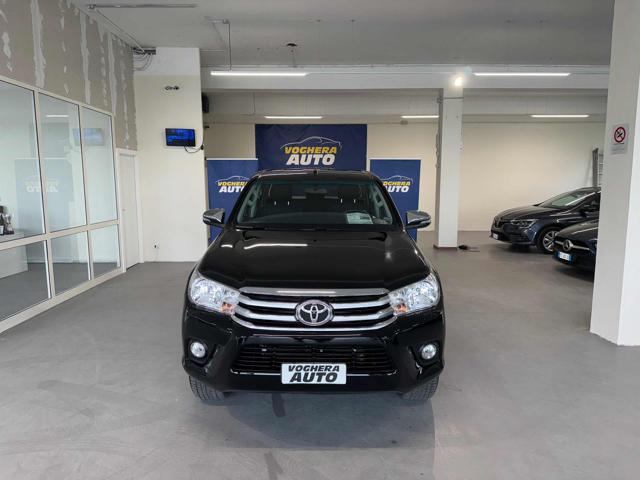 TOYOTA Hilux 2.4 D-4D A/T 4WD 4 porte Double Cab Executive Immagine 0