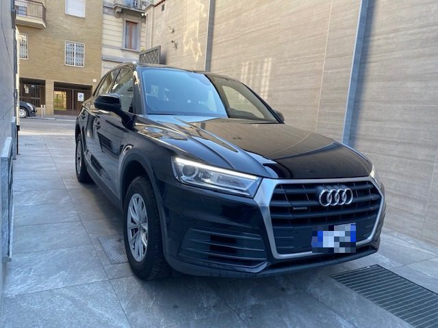 AUDI Q5 40 TDI quattro S tronic Business Design Immagine 2