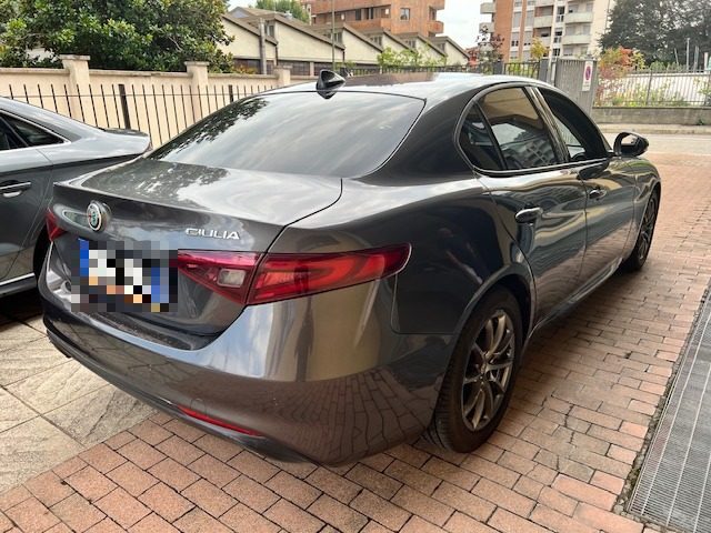 ALFA ROMEO Giulia 2.2 Turbodiesel 160 CV AT8 Business Immagine 3