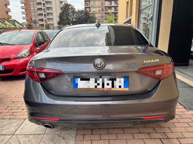 ALFA ROMEO Giulia 2.2 Turbodiesel 160 CV AT8 Business Immagine 4