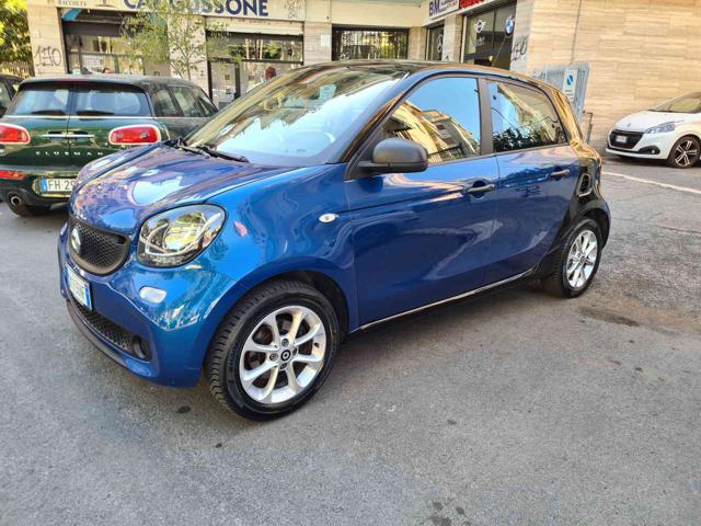 SMART ForFour 70 1.0 Proxy Immagine 1