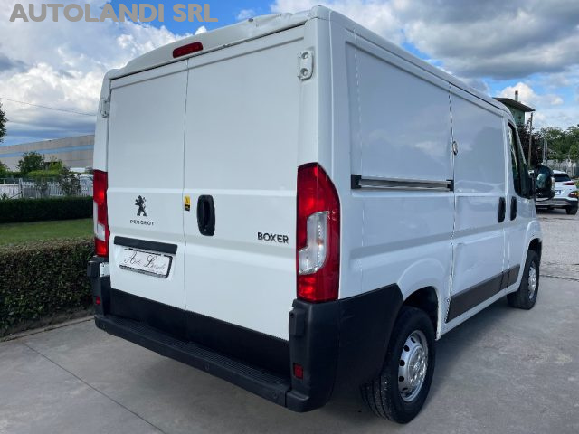 PEUGEOT Boxer 330 2.0 BlueHDi/130CV FAP PC-TN Combi Premium Immagine 4