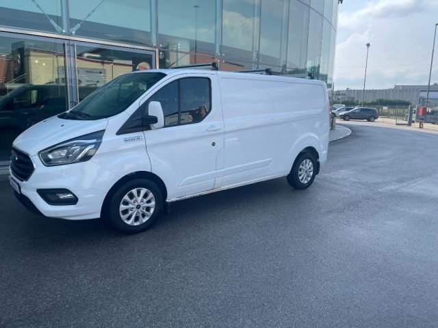 FORD Transit Custom 320 L2 H1 2.0 TDI 170CV VAN TITANIUM C.AUTOM. Immagine 2