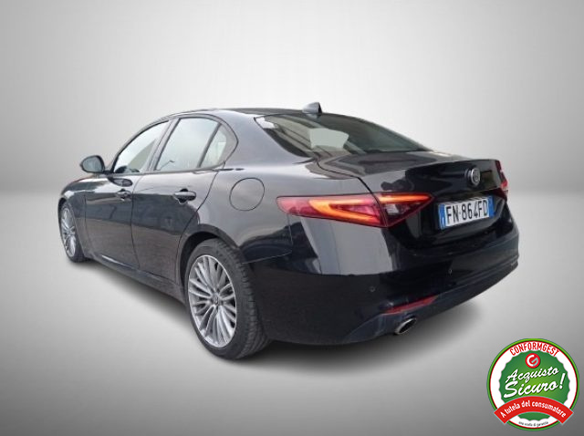 ALFA ROMEO Giulia 2.2 Turbodiesel 150 CV AT8 Super Uniproprietario Immagine 2