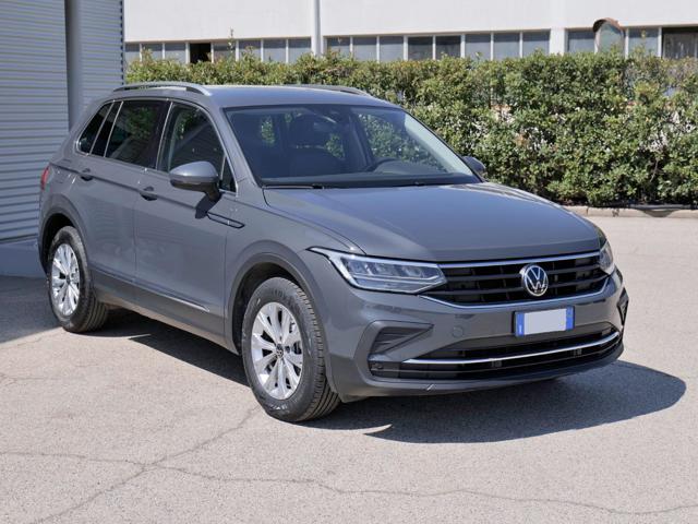 VOLKSWAGEN Tiguan 2.0 Tdi 150cv Life Dsg Immagine 3