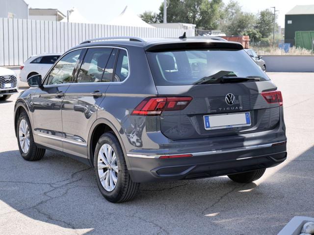 VOLKSWAGEN Tiguan 2.0 Tdi 150cv Life Dsg Immagine 2