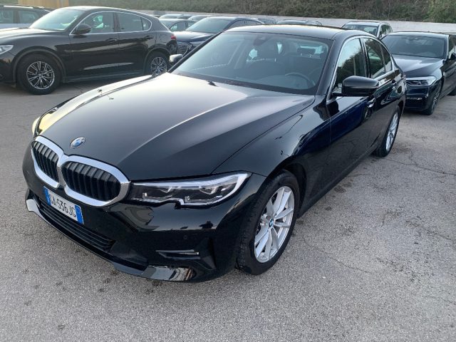 BMW 320 d Business Advantage aut. Immagine 0