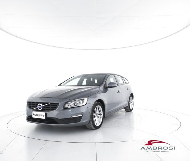 VOLVO V60 D2 Kinetic Immagine 0