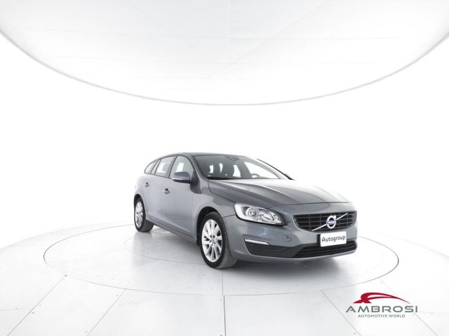 VOLVO V60 D2 Kinetic Immagine 1