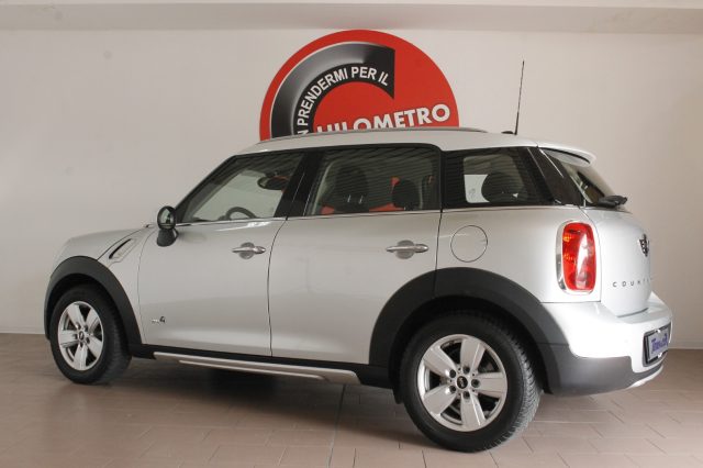 MINI Countryman Mini Cooper D Business Countryman ALL4 automatica Immagine 2