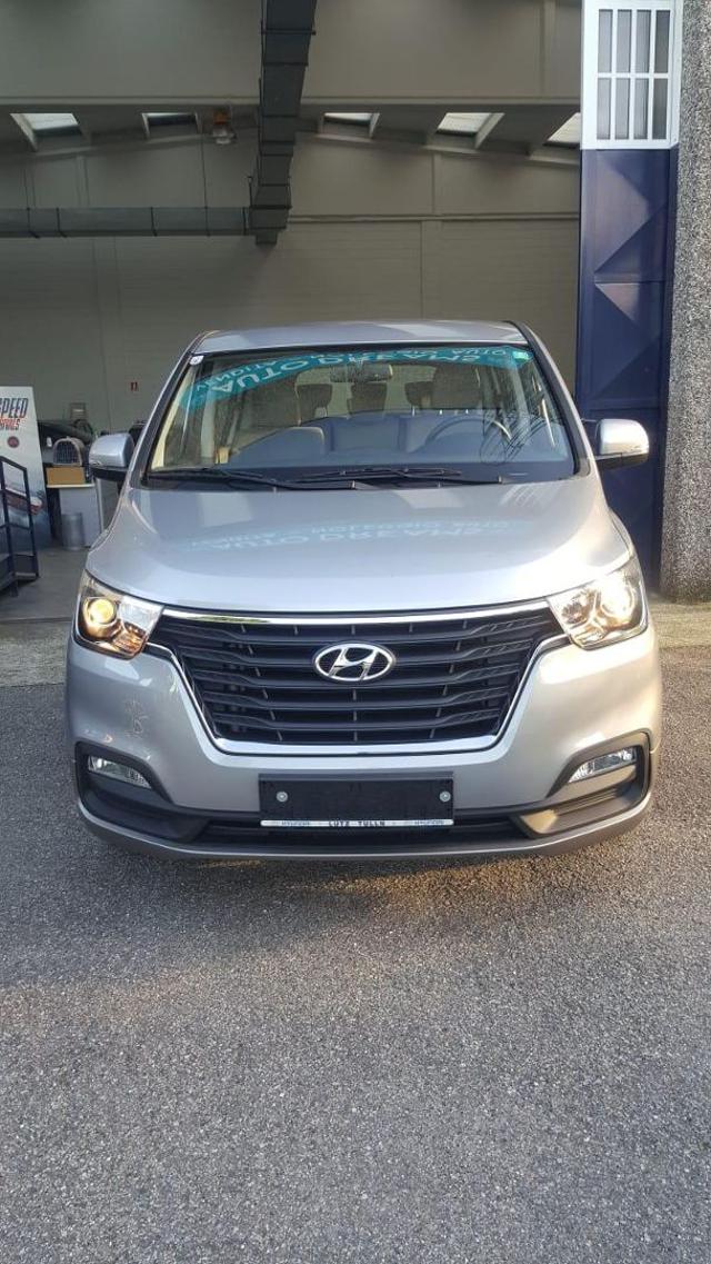 HYUNDAI H-1 Starex P716 Immagine 1