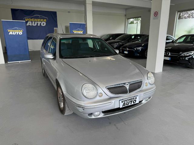 LANCIA Lybra 1.9 JTD cat Station Wagon LX Immagine 2