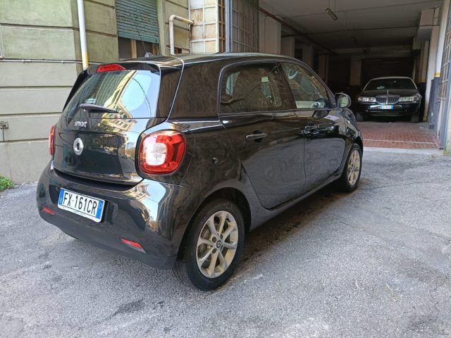 SMART ForFour 70 1.0 Superpassion Immagine 1