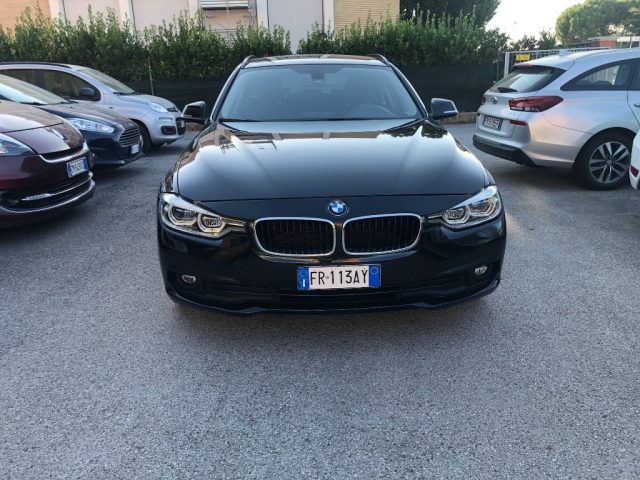 BMW 320 d xDrive Touring Immagine 2