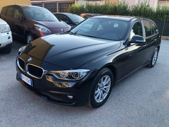 BMW 320 d xDrive Touring Immagine 3