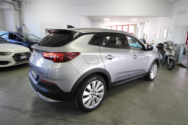 OPEL Grandland X 1.6 Hybrid4 Plug-in aut. AWD 300 CV Immagine 4