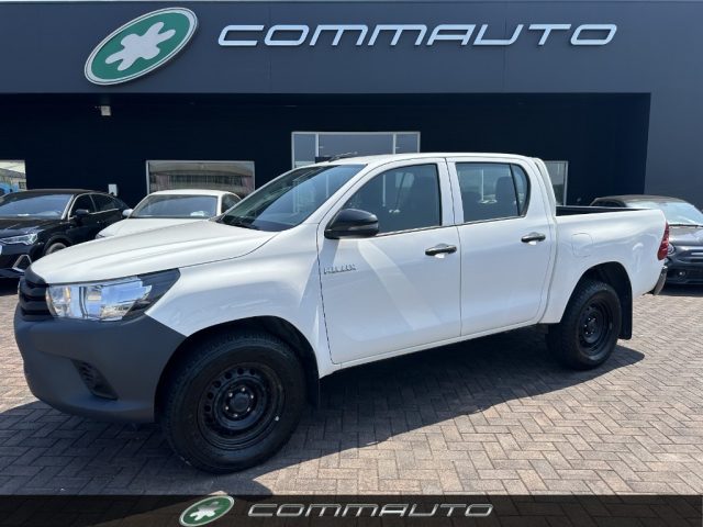 TOYOTA Hilux 2.4 D-4D 4WD 4 porte Double Cab Immagine 0