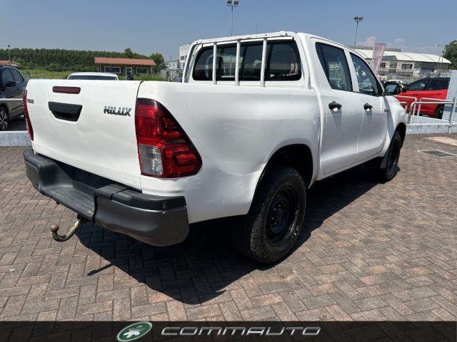 TOYOTA Hilux 2.4 D-4D 4WD 4 porte Double Cab Immagine 2