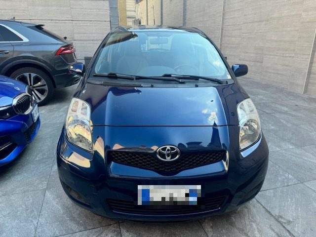 TOYOTA Yaris 1.3 5 porte Sol Immagine 1