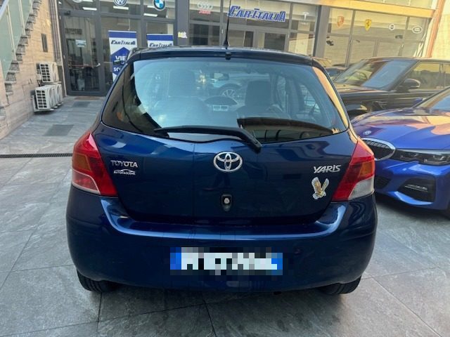 TOYOTA Yaris 1.3 5 porte Sol Immagine 4