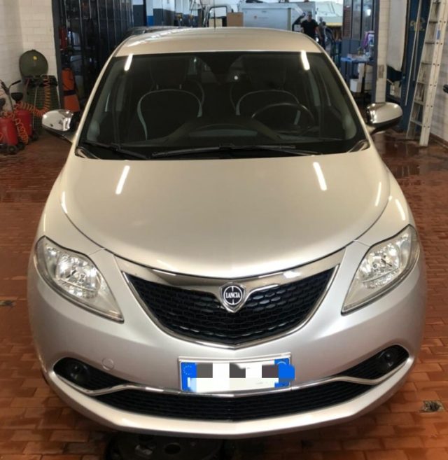 LANCIA Ypsilon 1.2 69 CV 5 porte Platinum Immagine 1