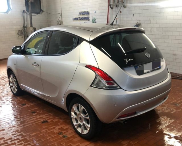 LANCIA Ypsilon 1.2 69 CV 5 porte Platinum Immagine 2