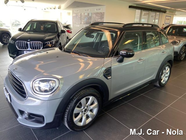 MINI Countryman 2.0 Cooper D Business Immagine 1