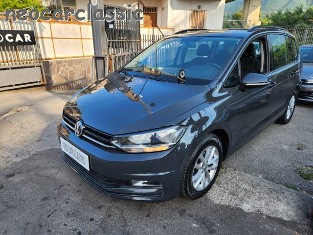 VOLKSWAGEN Touran 1.6 TDI Comfortline 7 POSTI BlueMotion Technology Immagine 1